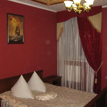 Hotel Dubrava Poltava Buitenkant foto