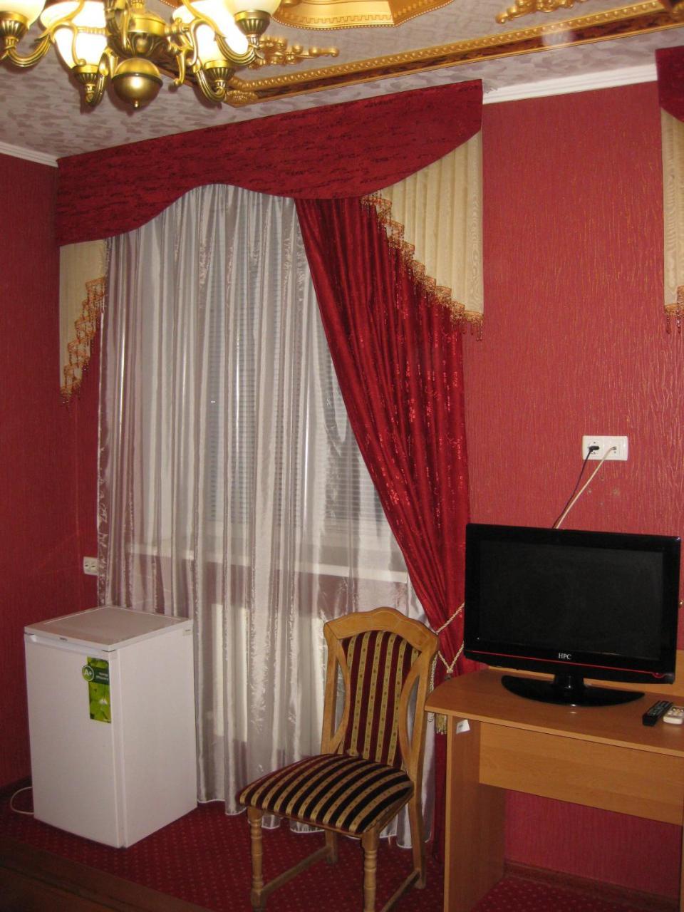 Hotel Dubrava Poltava Buitenkant foto