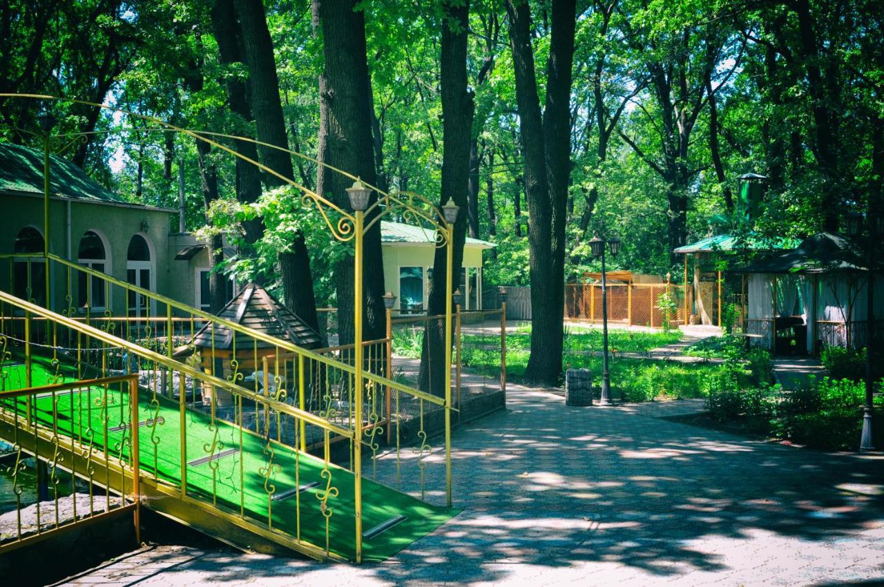 Hotel Dubrava Poltava Buitenkant foto