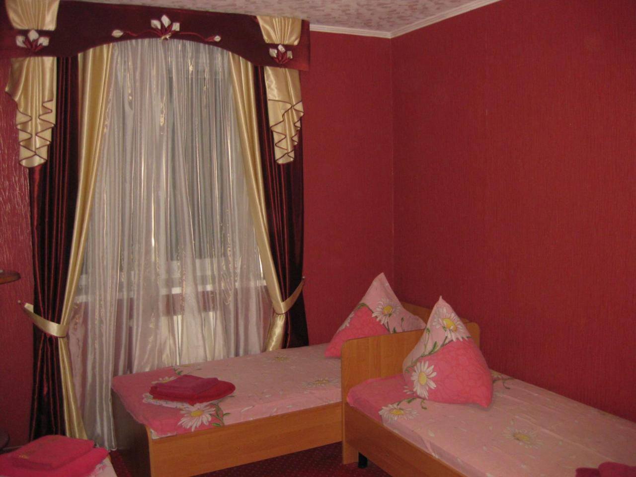 Hotel Dubrava Poltava Buitenkant foto